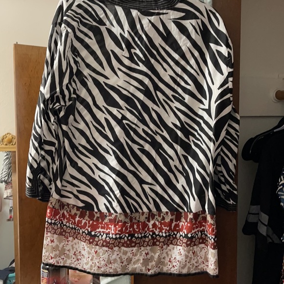 Zebra 🦓 top - Picture 3 of 5